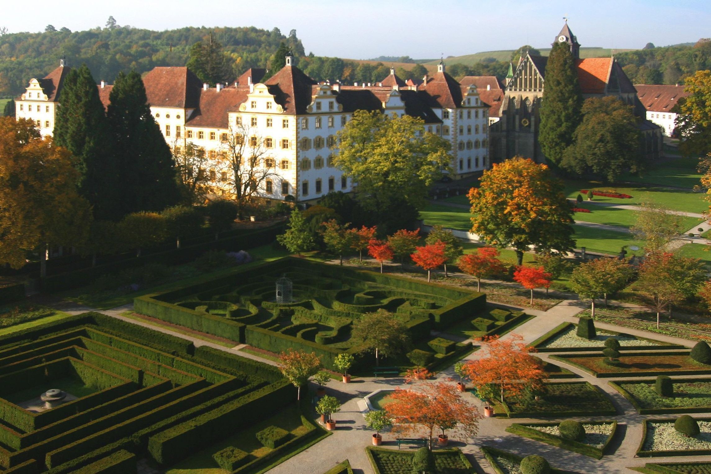 Monastère et Château de Salem, vue d'ensemble